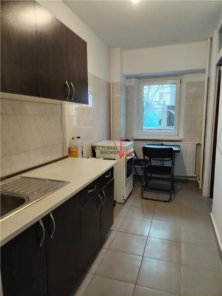 Garsoniera zona Rond Baba Novac