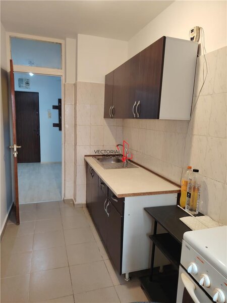 Garsoniera zona Rond Baba Novac